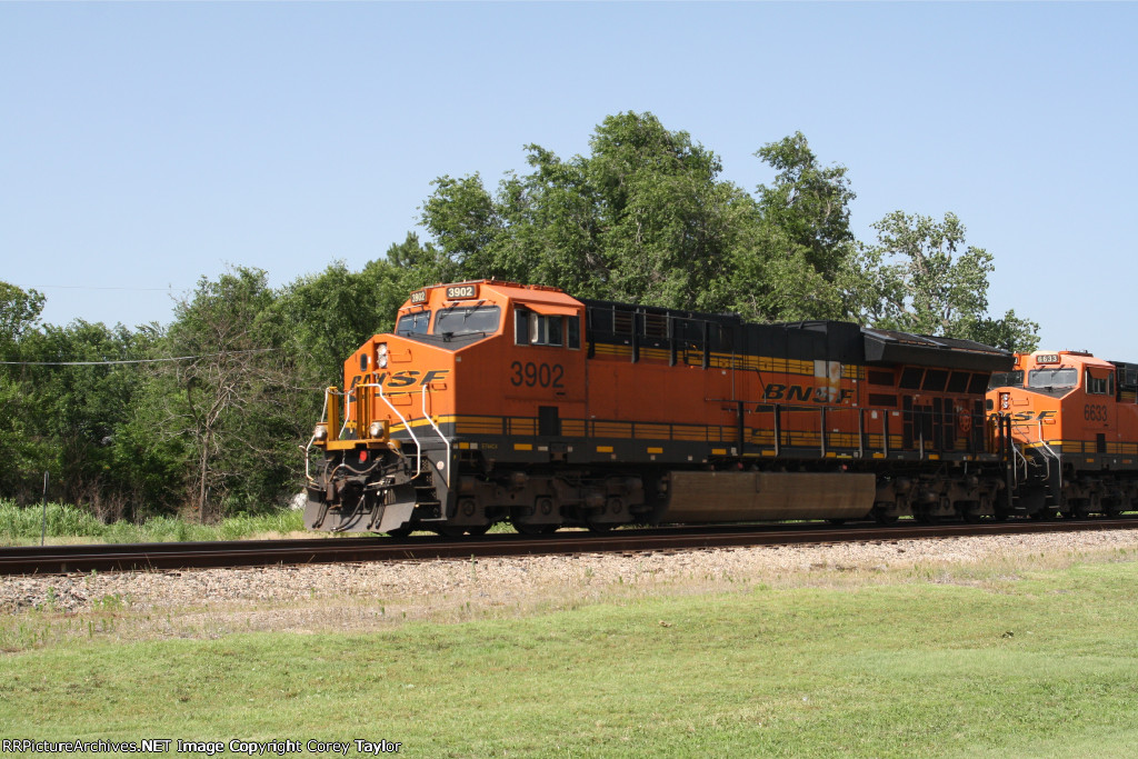 BNSF 3902